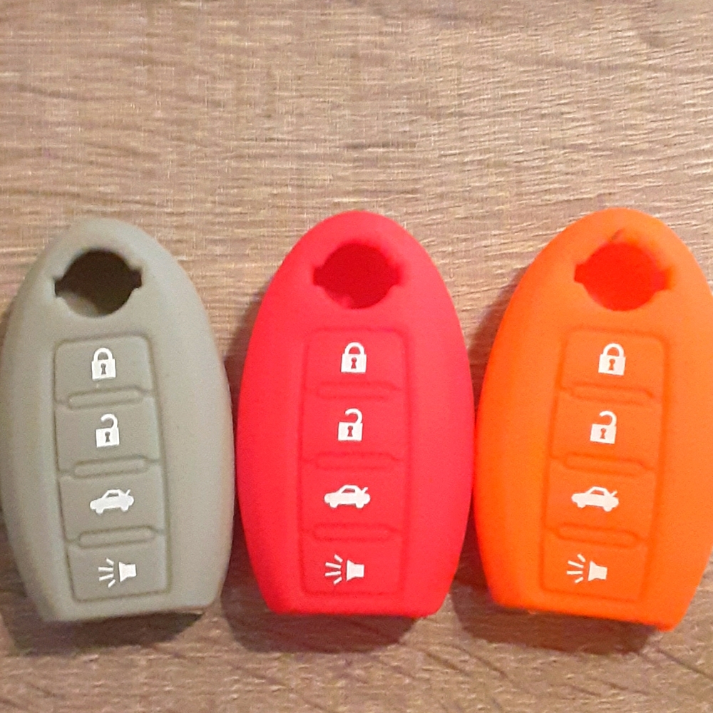 Rubber Nissan Key protection.